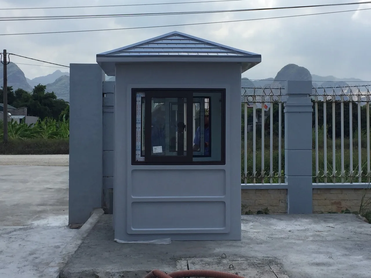 Bốt bảo vệ nhà máy