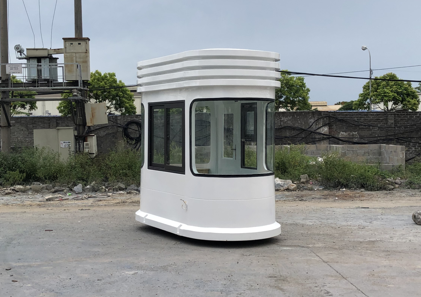 Cabin bảo vệ bãi giữ xe